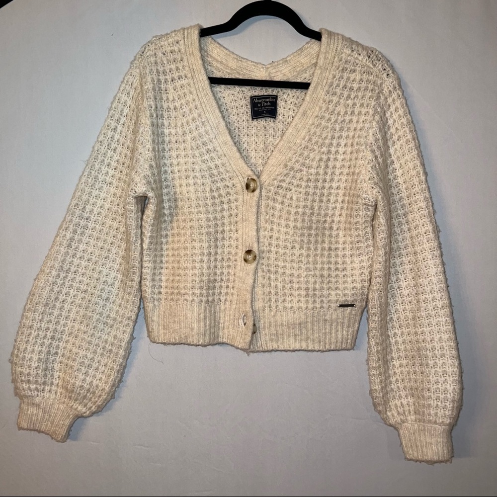 Cropped ballon sleeve Abercrombie cardigan sweater size small